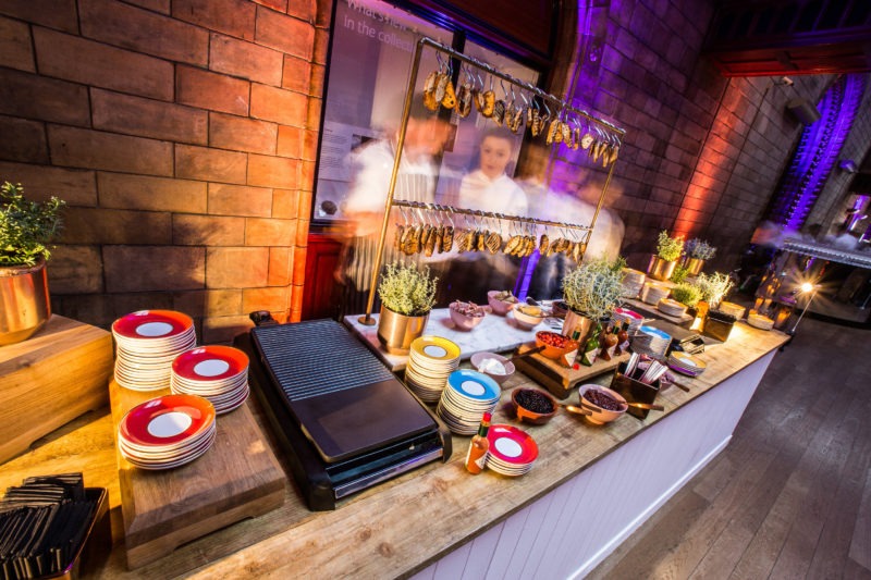 Toast bar by moving venue